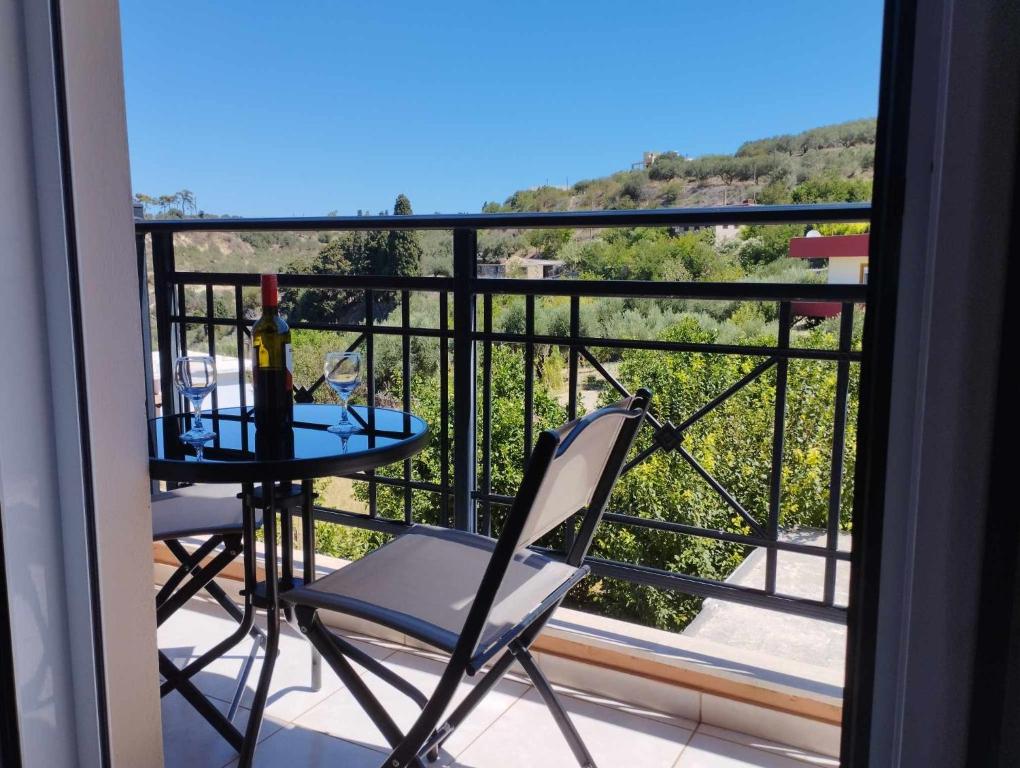Istamos Apartment | Stamni Pediados | Crete